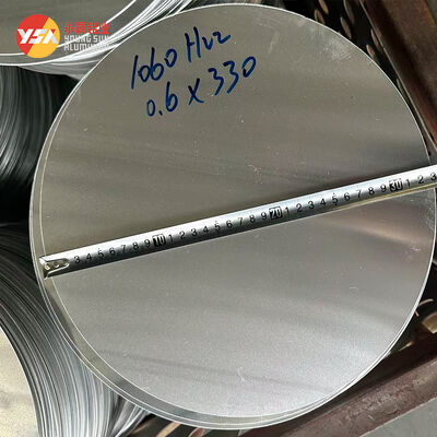 سطح ناعم مضاد للصدأ ألومنيوم الدائرة قرص 1050 1060 3003 سبيكة 0.3-6mm قابلة لإعادة التدوير أدوات الطبخ الفارغة